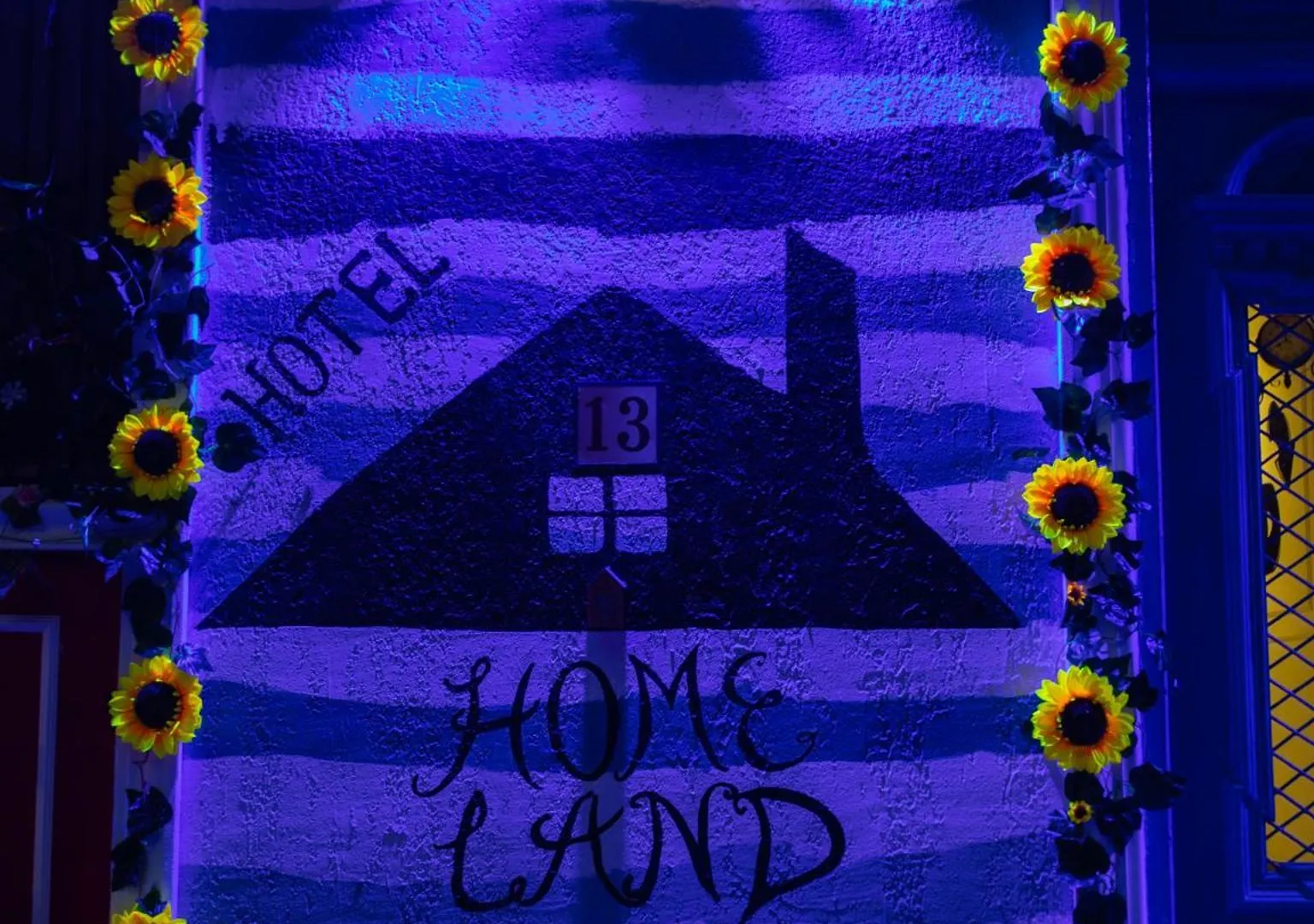 Hotel Homeland バトゥーミ